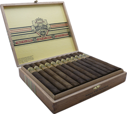 Коробка Ashton VSG Sorcerer Churchill на 24 сигары