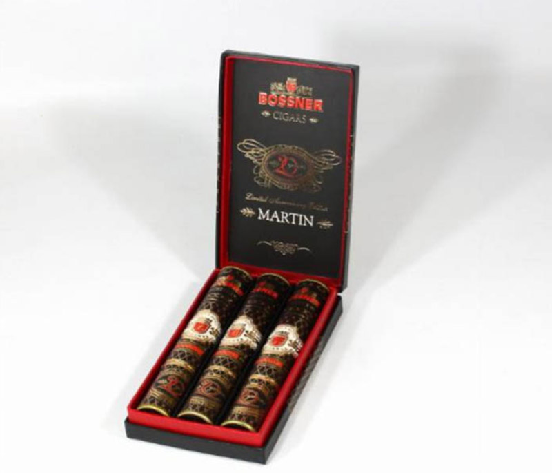 Упаковка Bossner Martin 20th Anniversary Tube на 3 сигары