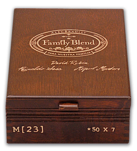 Коробка Alec Bradley Family Blend M23 на 20 сигар