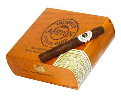 Коробка Ashton Aged Maduro No. 20 на 25 сигар