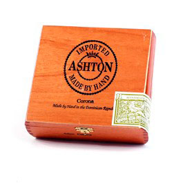 Коробка Ashton Classic Corona на 25 сигар