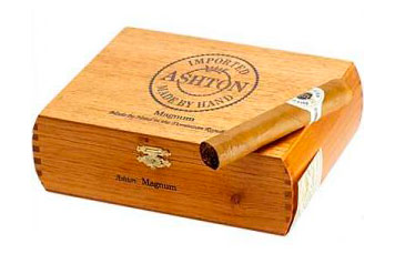 Коробка Ashton Classic Magnum на 25 сигар