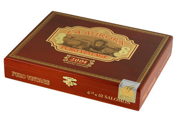 Коробка Lа Aurora Puro Vintage 2004 на 8 сигар