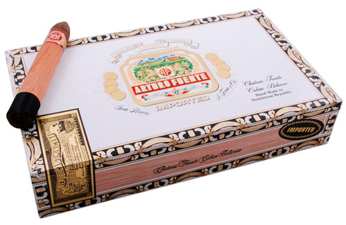 Коробка Arturo Fuente Cuban Belicoso на 25 сигар