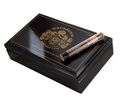 Коробка Macanudo Vintage 2000 №8 на 20 сигар