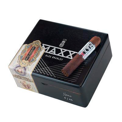 Коробка Alec Bradley MAXX Nano на 24 сигары