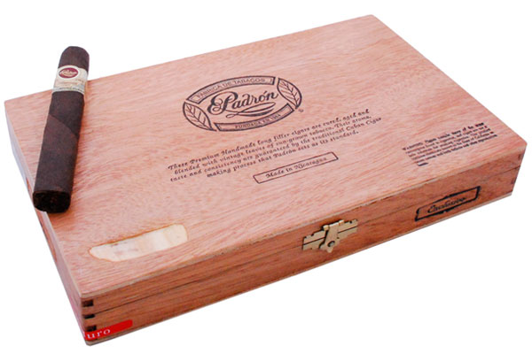 Коробка Padron 1964 Anniversary Series Exclusivo Maduro на 25 сигар