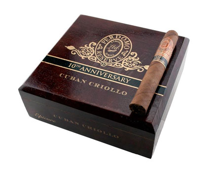 Коробка Perdomo Reserve 10th Anniversary Criollo Epicure на 25 сигар