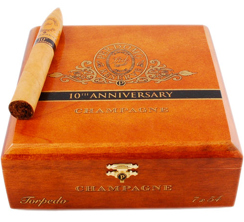 Коробка Perdomo Reserve 10th Anniversary Champagne Torpedo на 25 сигар