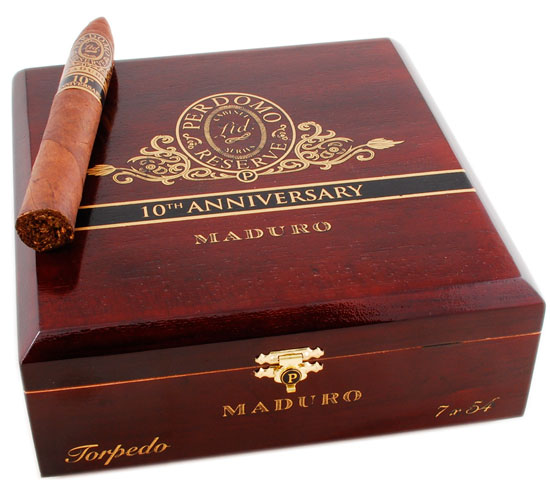 Коробка Perdomo Reserve 10th Anniversary Maduro Torpedo на 25 сигар
