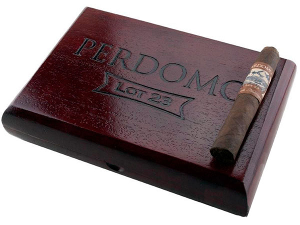 Коробка Perdomo Lot 23 Maduro Robusto на 20 сигар