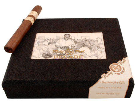 Коробка Rocky Patel Decade Toro на 20 сигар