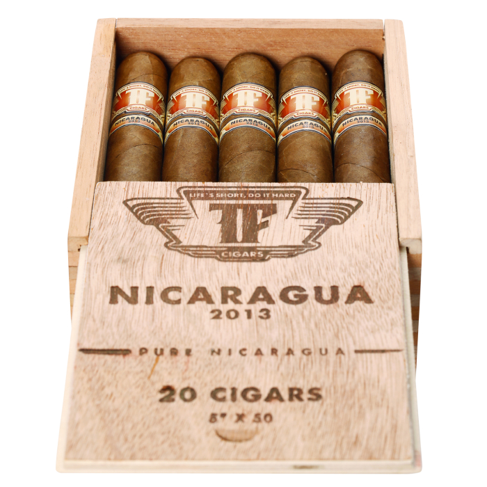 Коробка Total Flame Nicaragua Robusto на 20 сигар