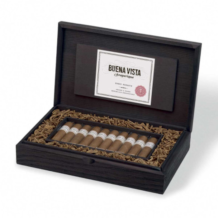 Упаковка Montecristo No 5 на 25 сигар