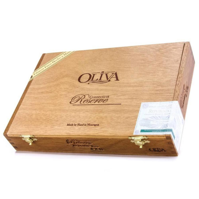 Коробка Oliva Connecticut Reserve Double Toro на 10 сигар