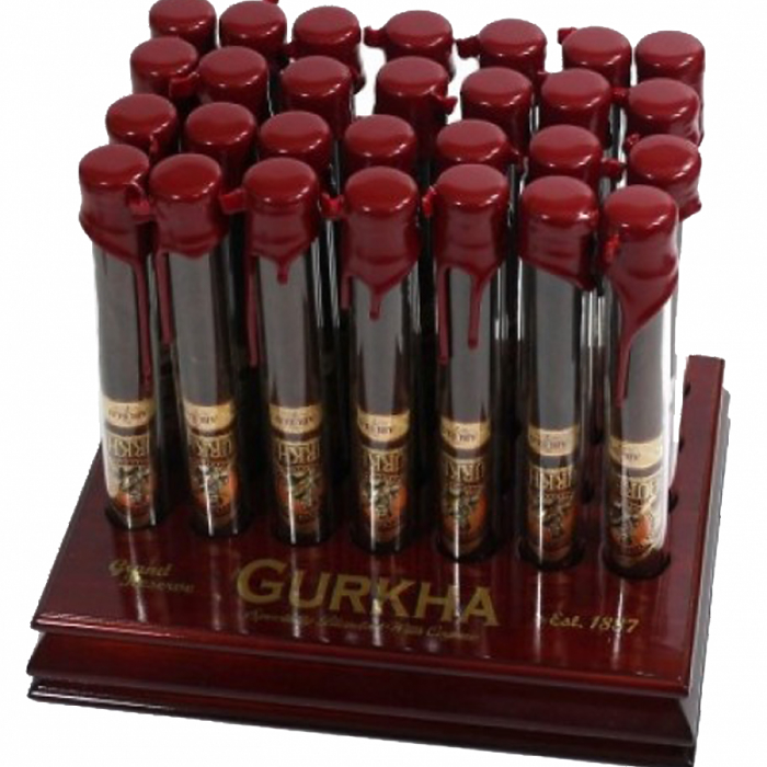 Упаковка Gurkha Private Select Churchill Maduro Rum Abuelo на 30 сигар