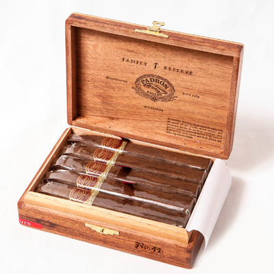 Сигары Padron Family Reserve No 44 Maduro