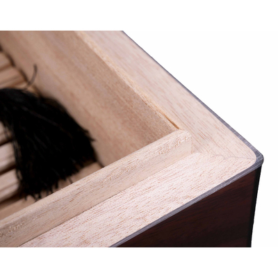 Хьюмидор Howard Miller на 50 сигар Красное дерево 810-021