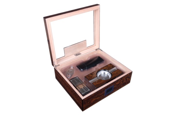Хьюмидор Lubinski на 60 сигар со стеклом и подарочным набором Железное дерево QB509