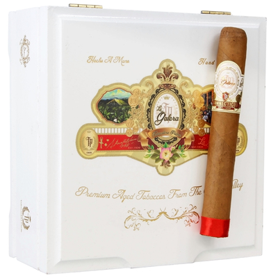 Подарочный набор Подарочный набор сигар La Galera Connecticut El Lector Toro
